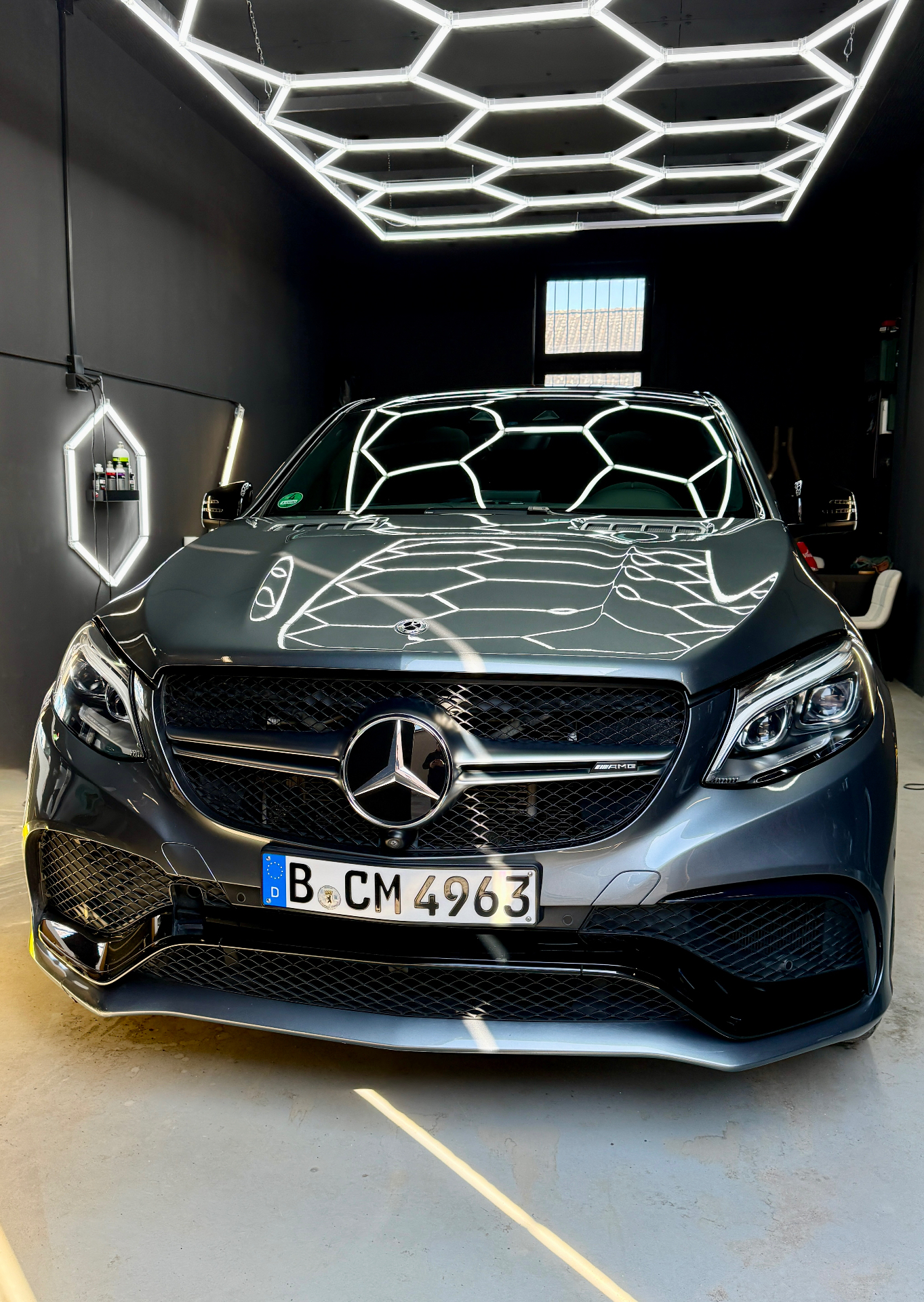 Mercedes-AMG nach Aufbereitung im Mr.Gloss Studio